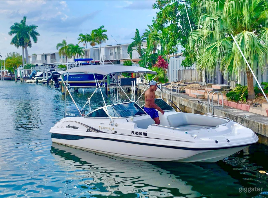 Cozy 24Ft Hurricane Party Boat Space Events Photo 4