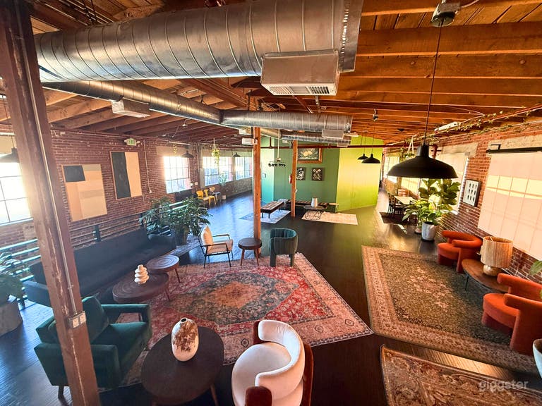  Industrial Creative Warehouse Near DTLA with Stage & Studios 