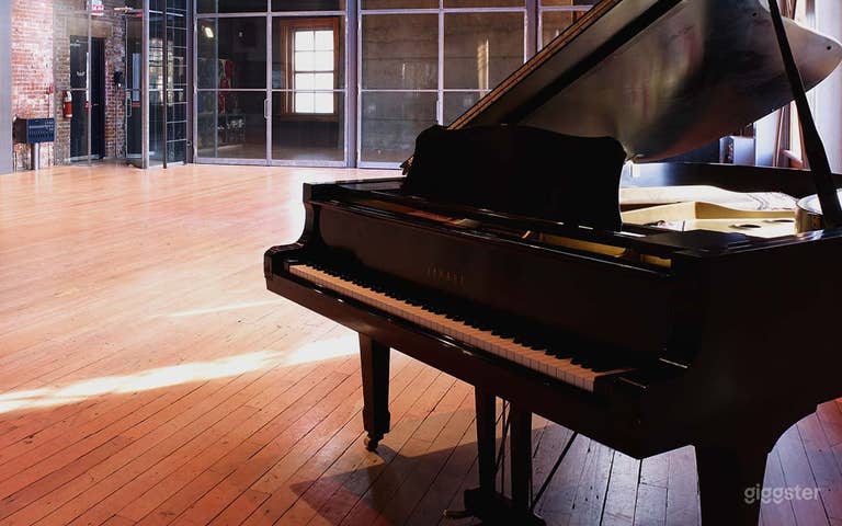  Vintage Modern Recording Studio 2 