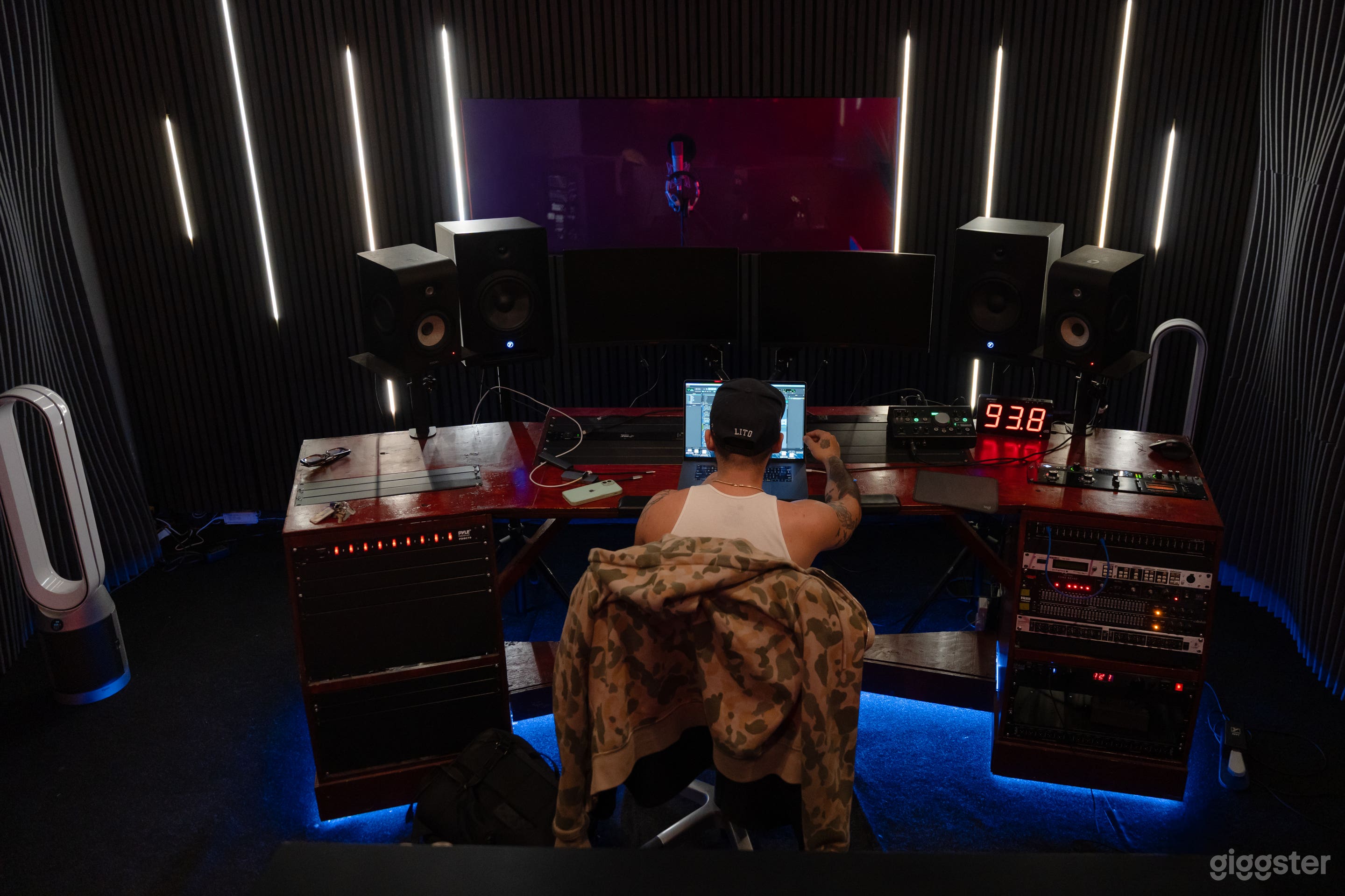 Professional Recording Studio for Music | Chinatown Photo 3