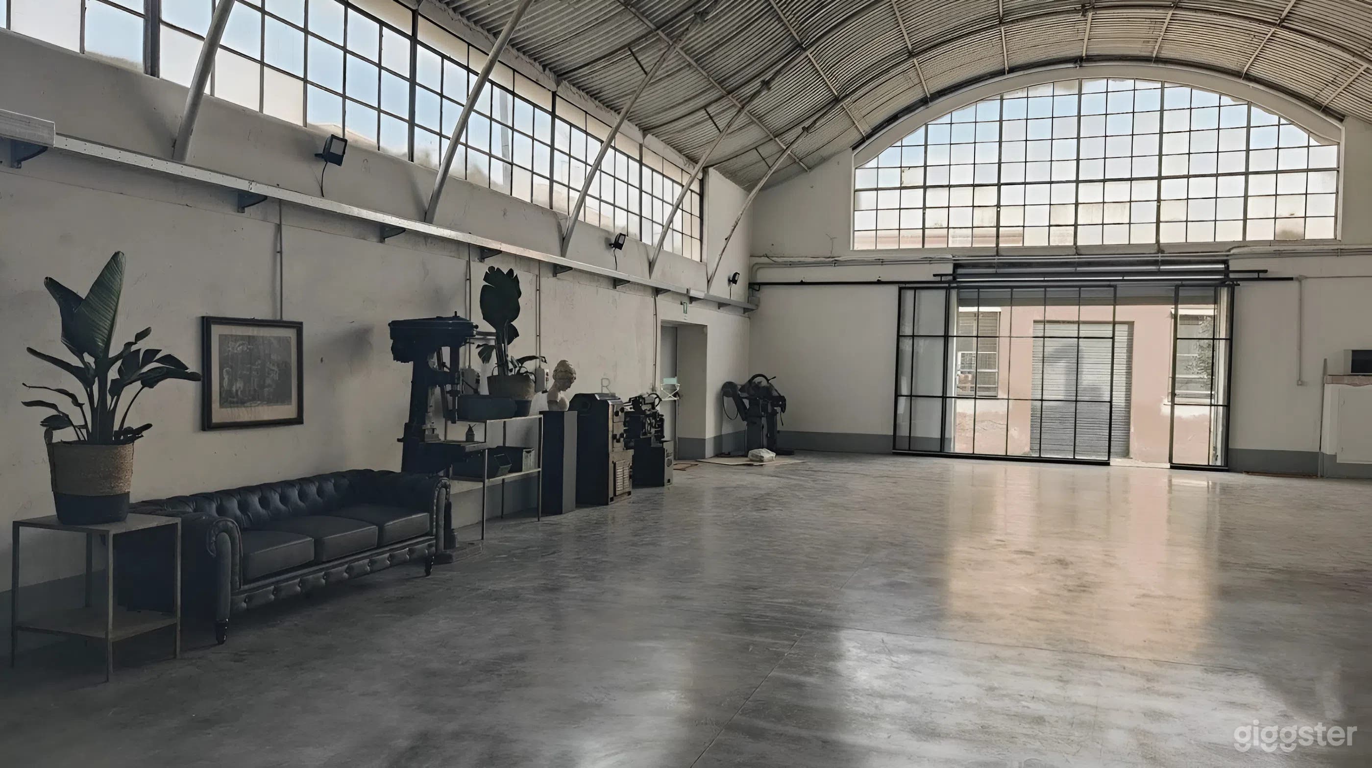 Foto di Sala 1 - Spazioso Spazio Industriale per Eventi e Produzioni 3