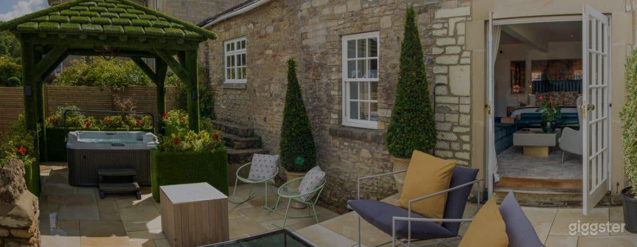 Luxury Hot Tub Suite Room with Private Terrace Photo 3