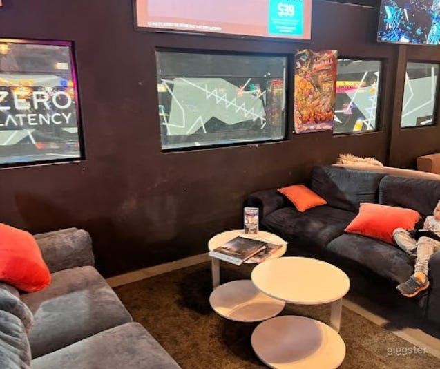  Free-roam | Multiplayer | Virtual Reality Gaming Facility 