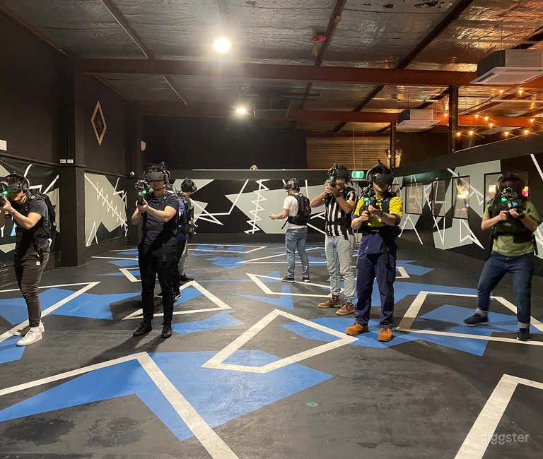  Free-roam | Multiplayer | Virtual Reality Gaming Facility 