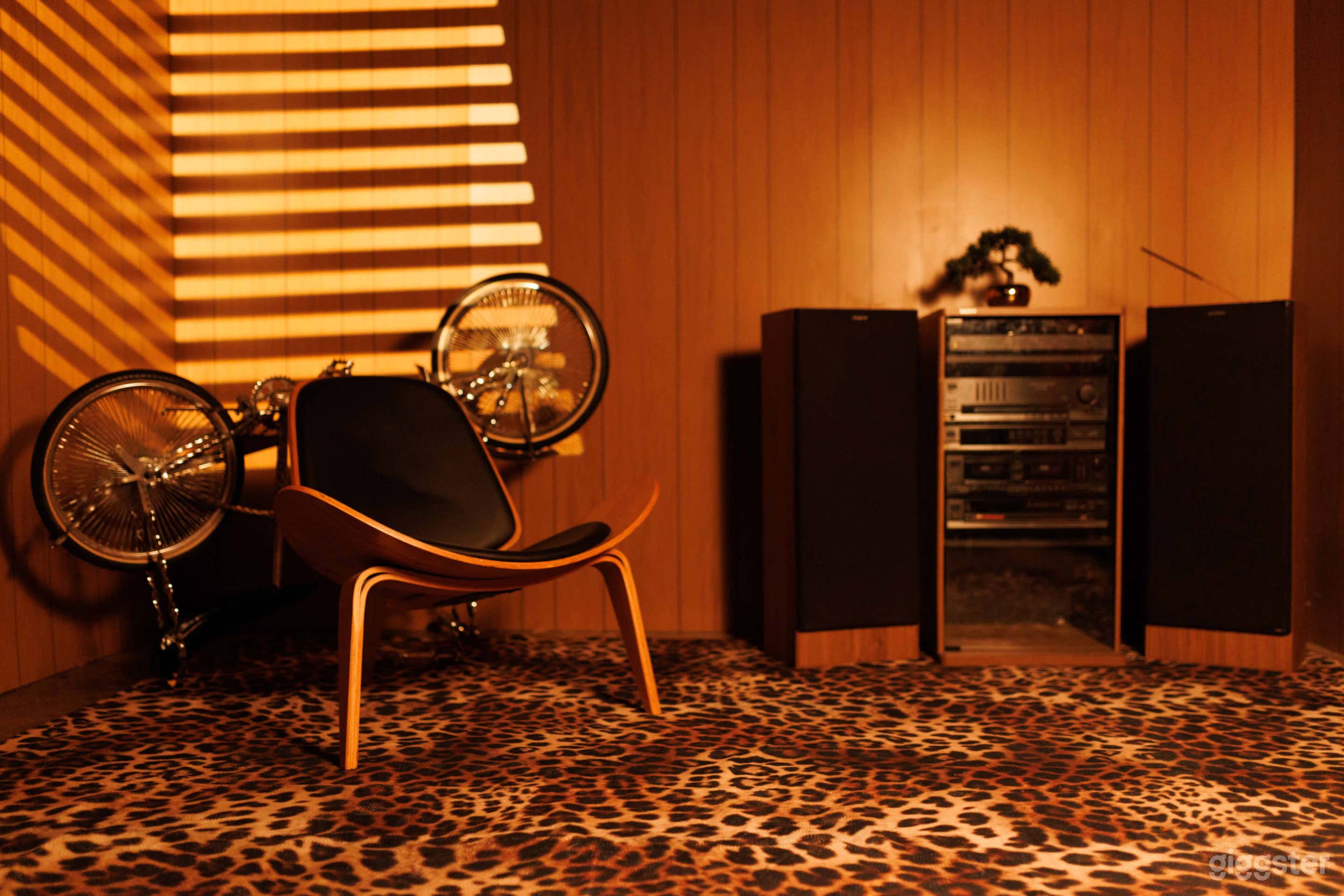  Mid Century Modern Production Studio & CYC wall Photo 3