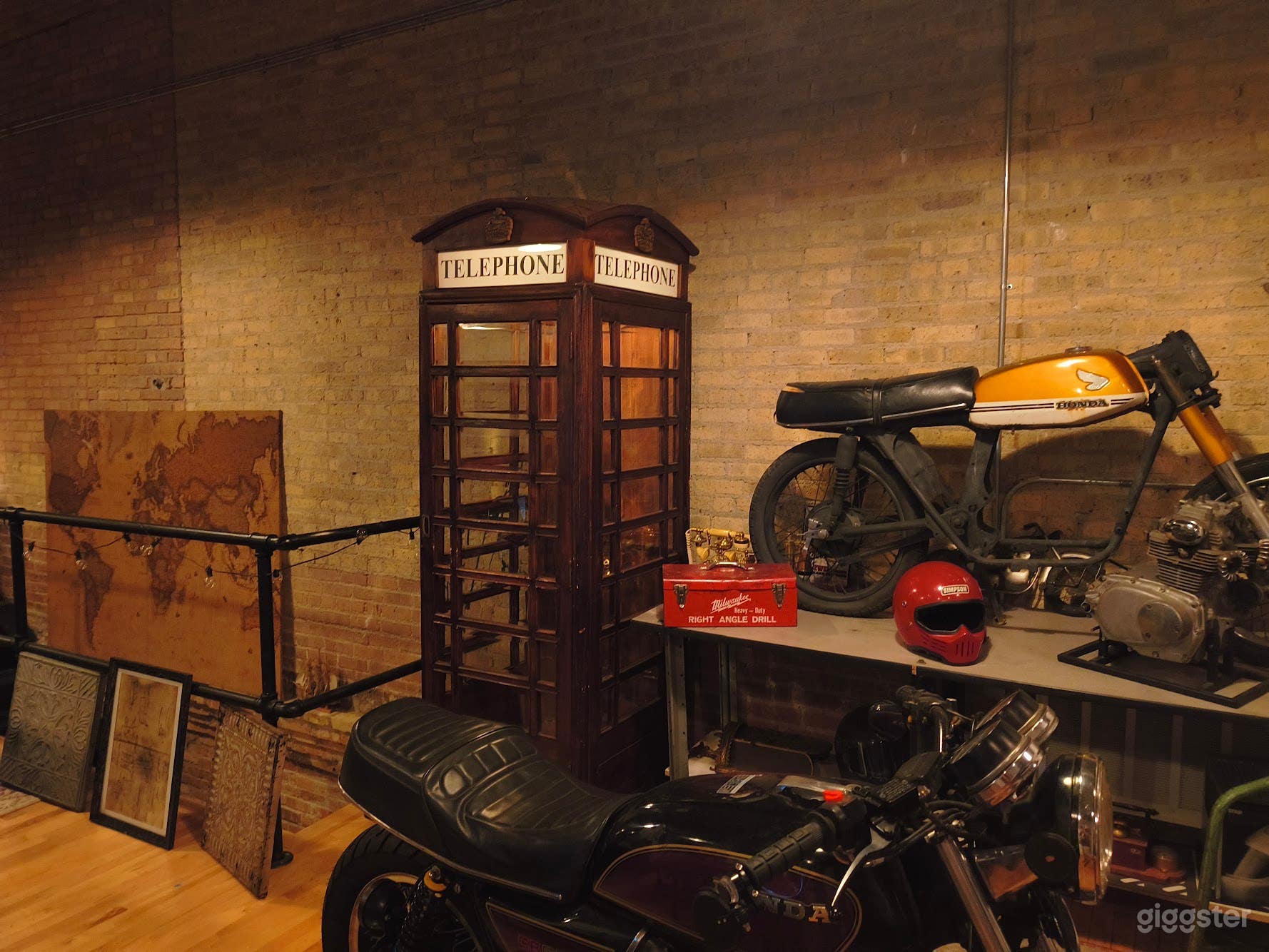West Lakeview Motorcyclist Industrial Loft Photo 3