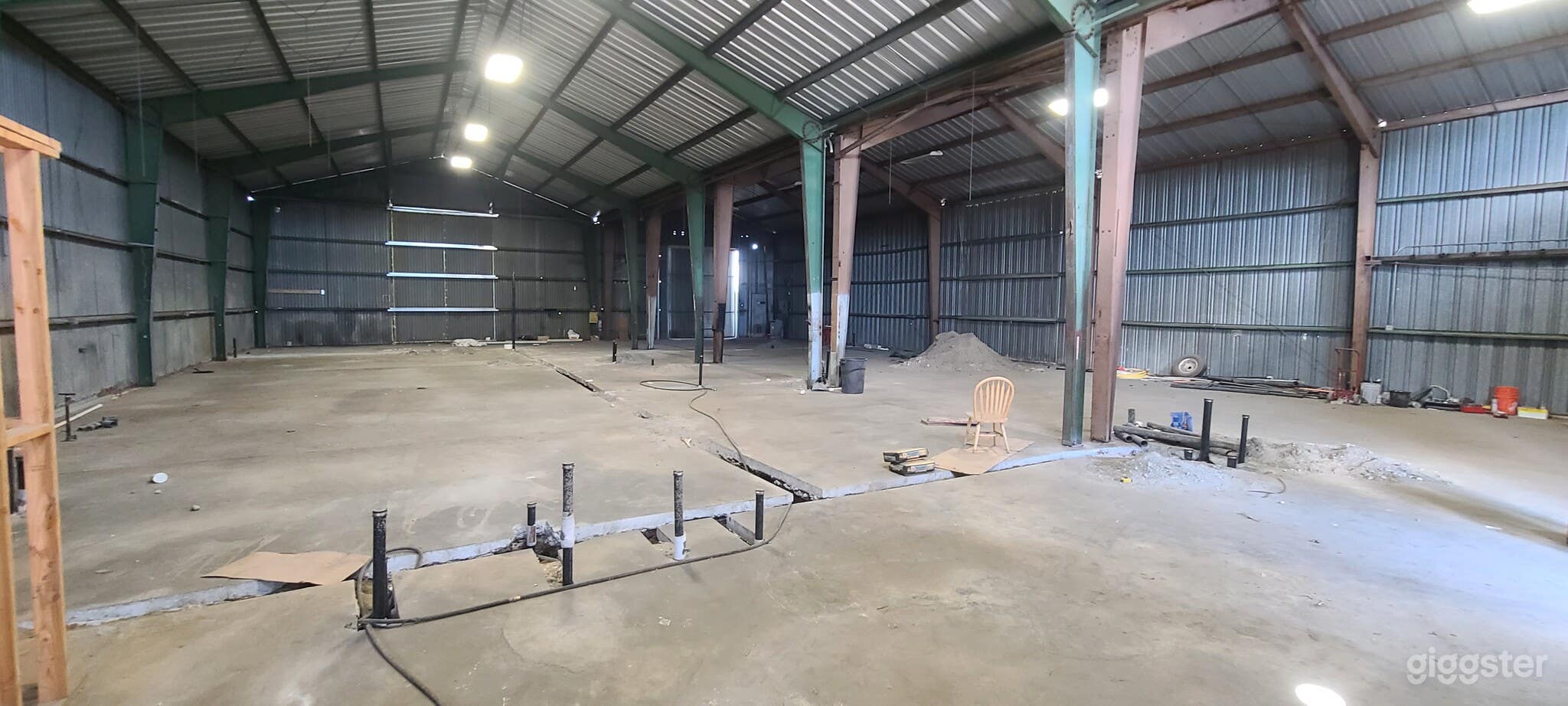 Versatile Industrial Warehouse for Film and Photo! Photo 2