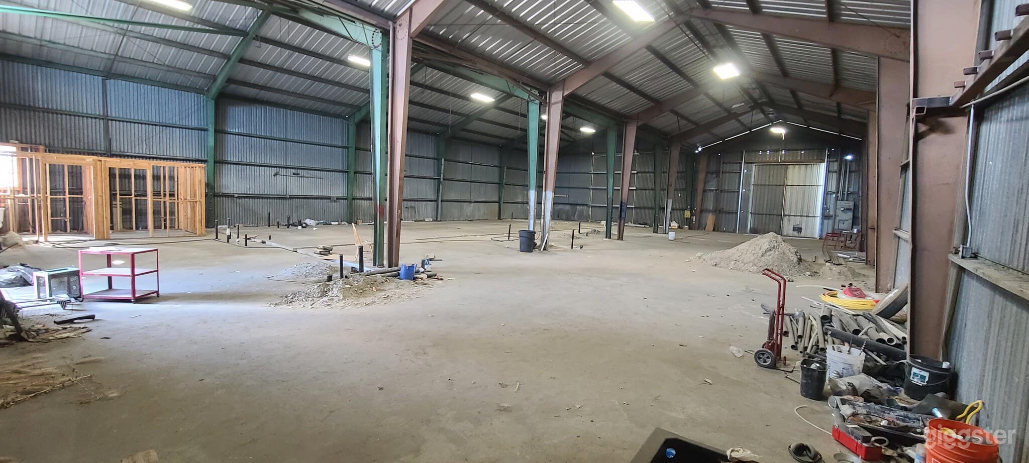 Versatile Industrial Warehouse for Film and Photo! Photo 3