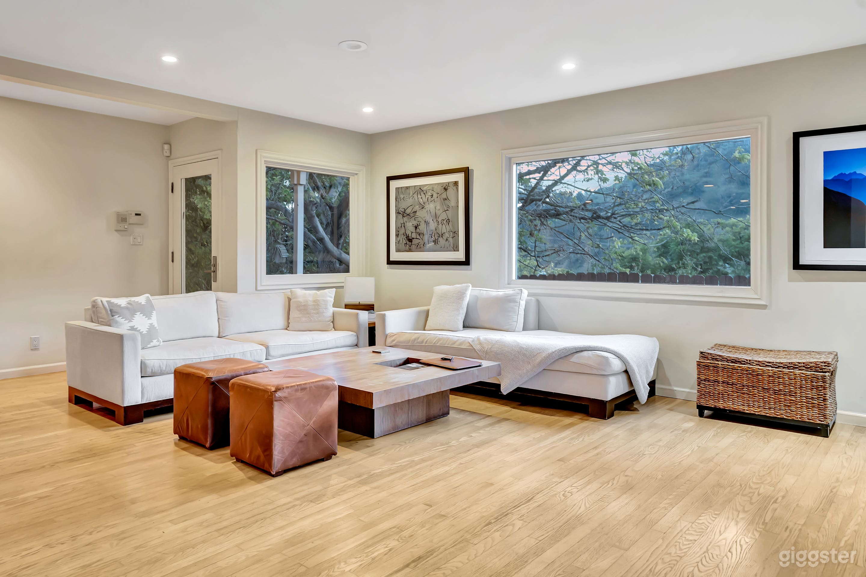 Cozy Mount Olympus Estate w/ Breathtaking Views Photo 3