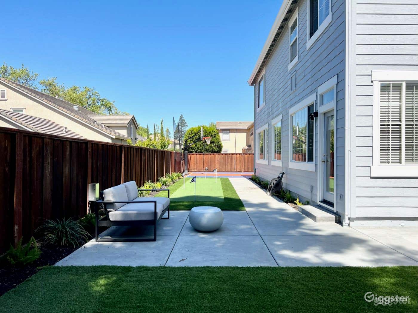 Mini Golf Course Putting Green Photo 3