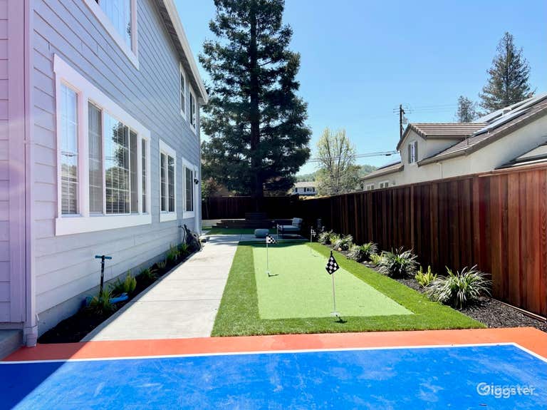  Mini Golf Course Putting Green 