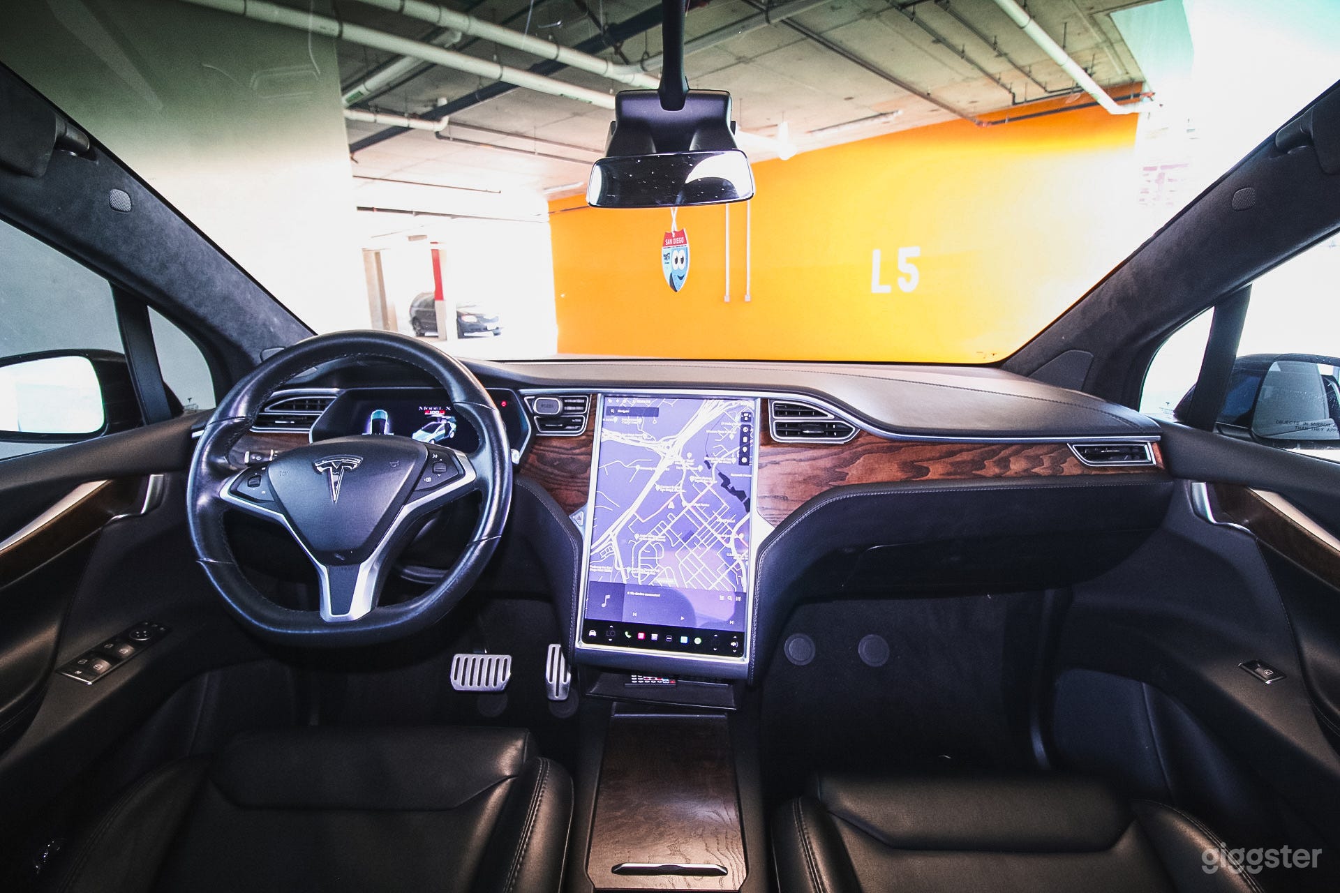 Model X P100D WITH Rolls-Royce Headliner. Photo 2