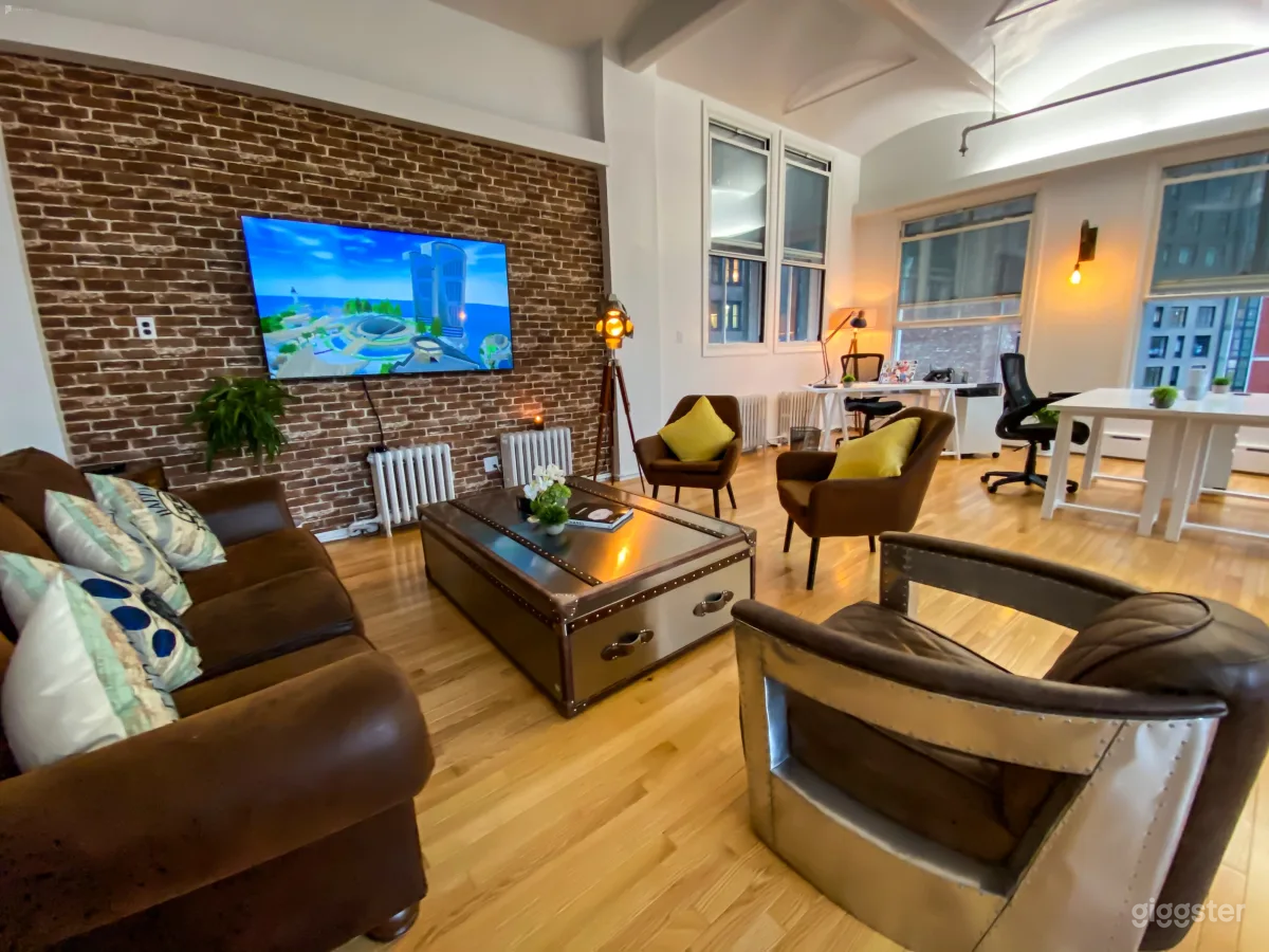 Loft Office Space Full Windowed and furnished Photo 1