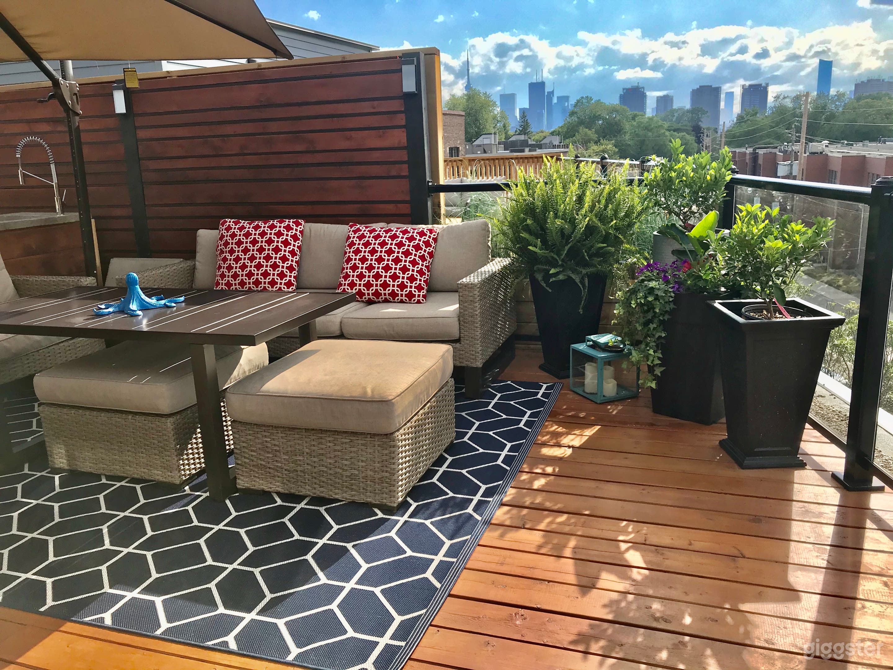 Penthouse Creative Loft Photo 2