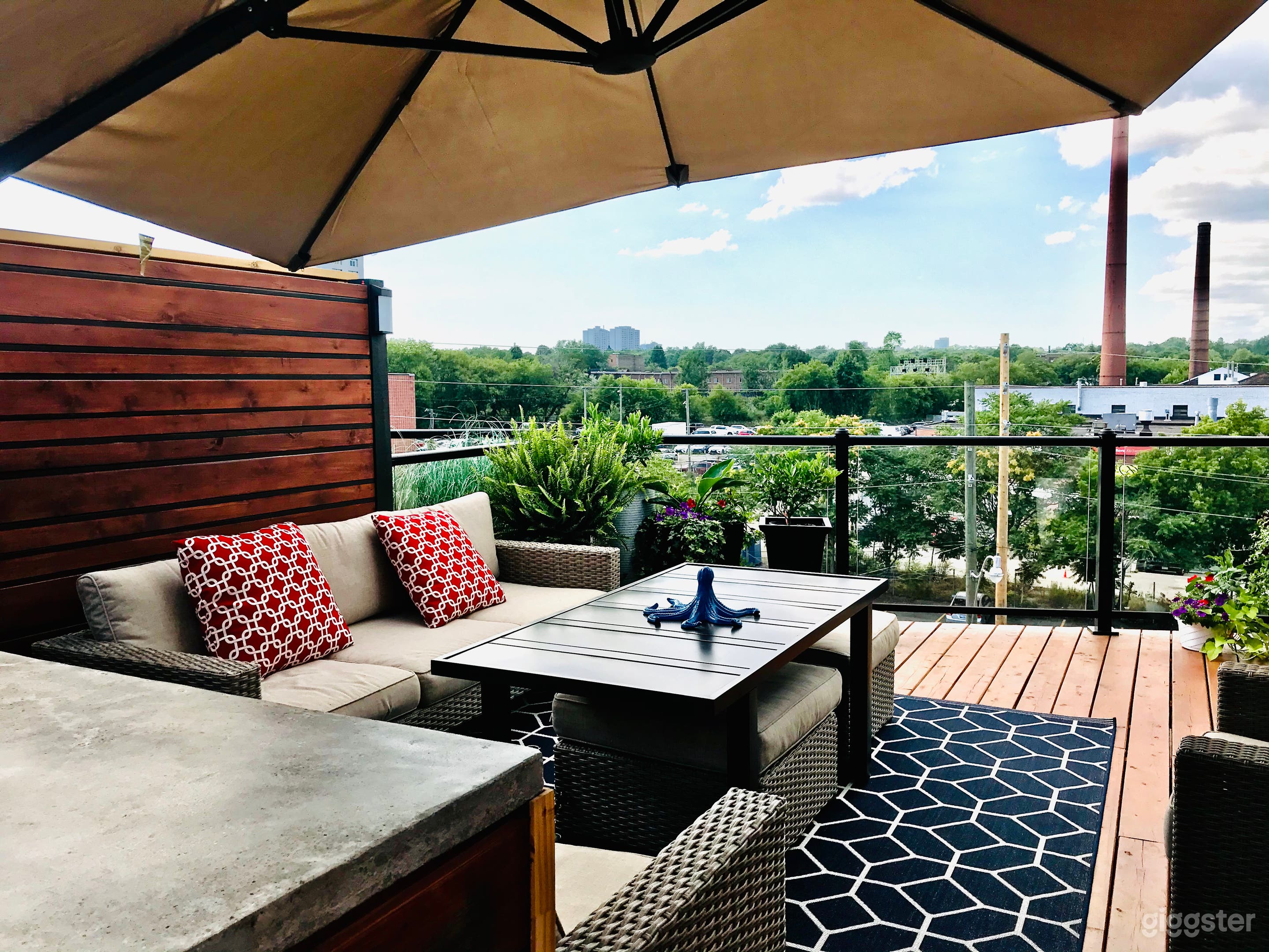 Penthouse Creative Loft Photo 3