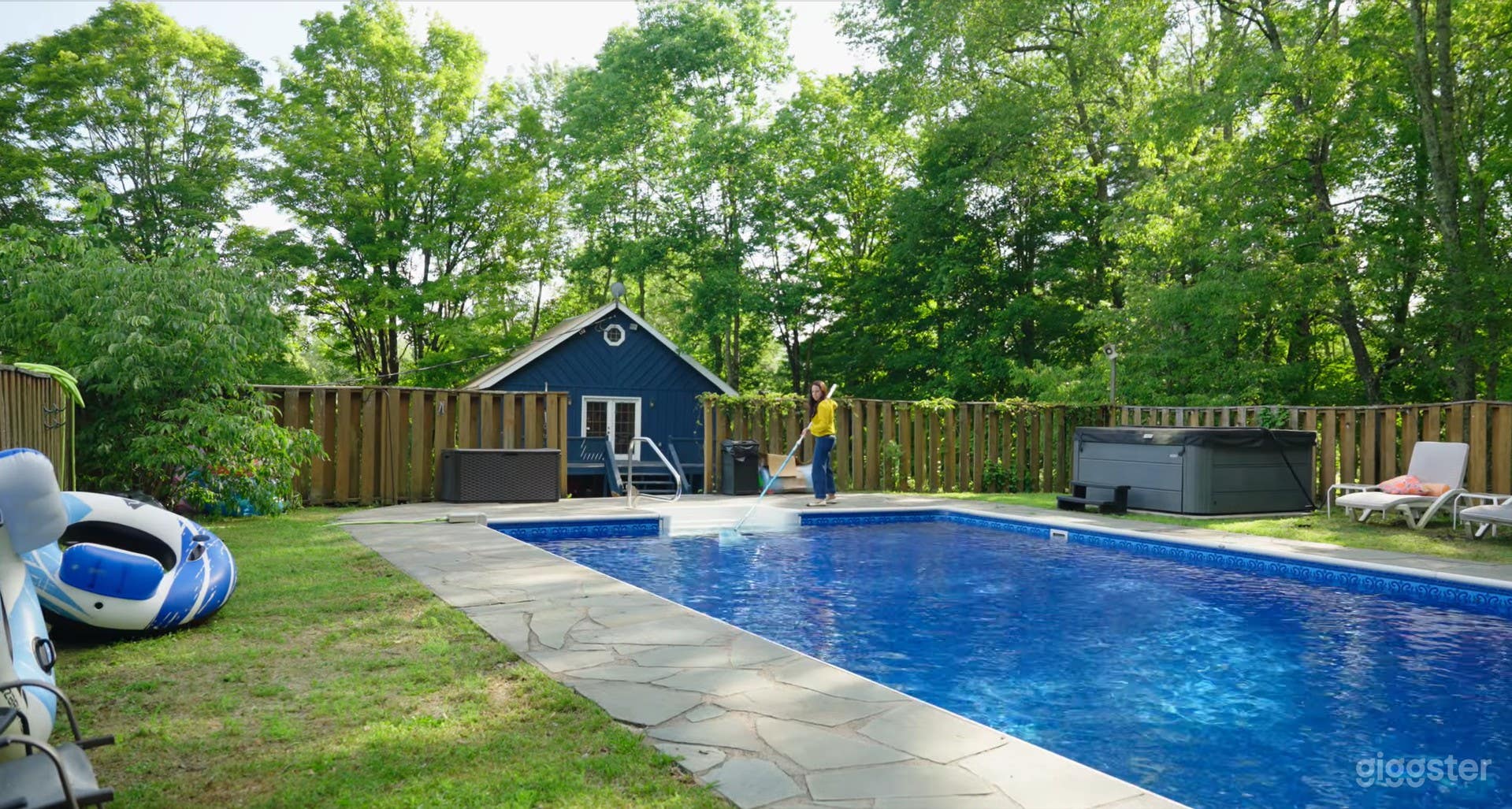 Propiedad de 45 acres en Catskills a 90 min de NYC con piscina y arcade Foto 3