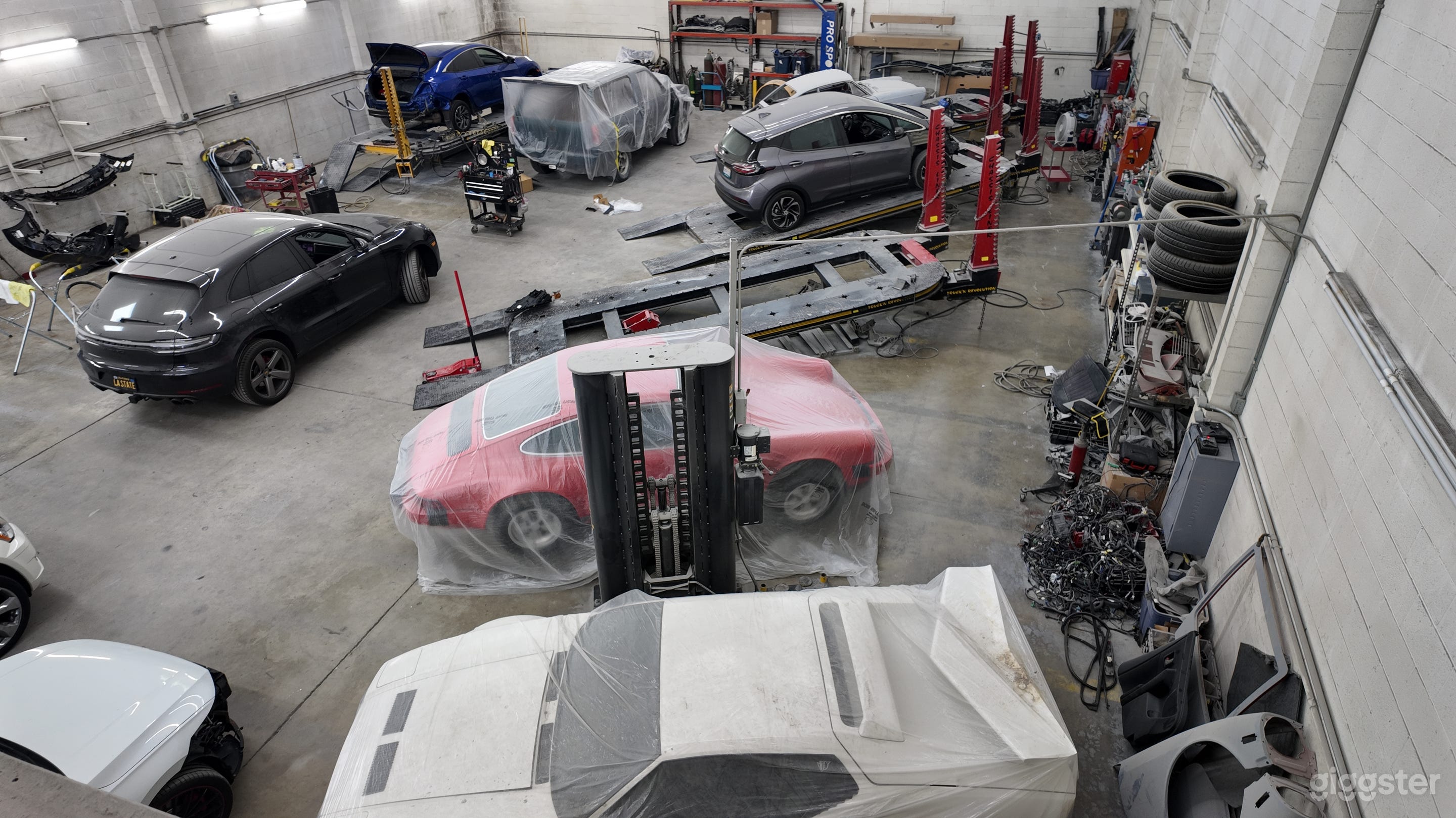 Industrial Auto Shop Car Garage Office Parking Lot Photo 3