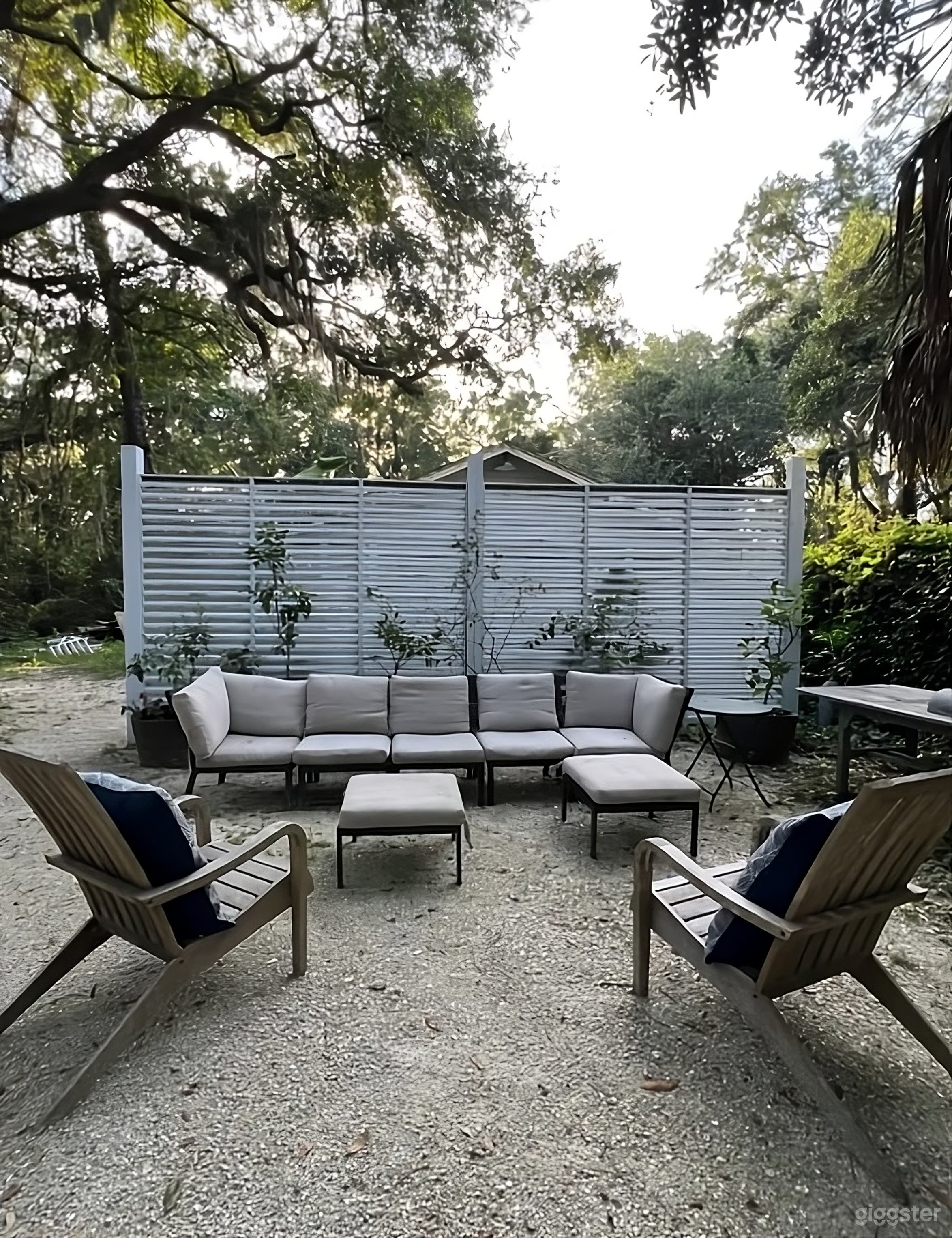 Backyard Haven Under the Oaks Photo 4