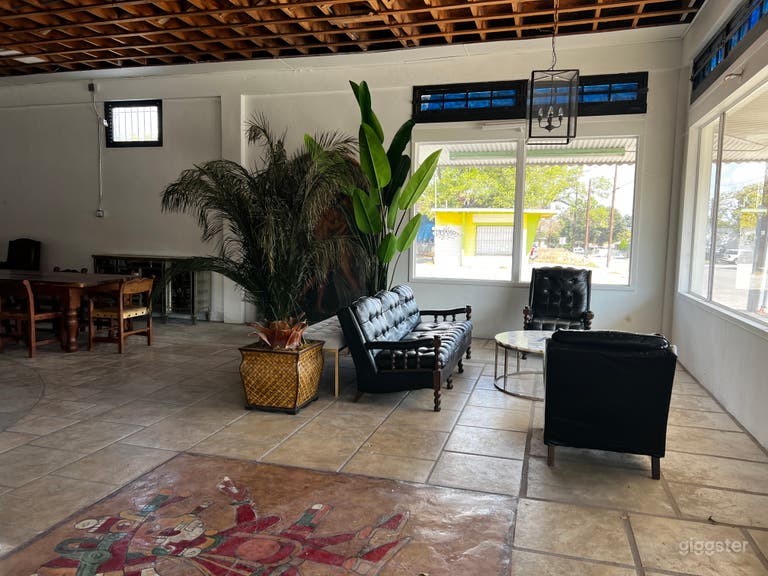  Remodeled Grocery Store in South San Antonio 