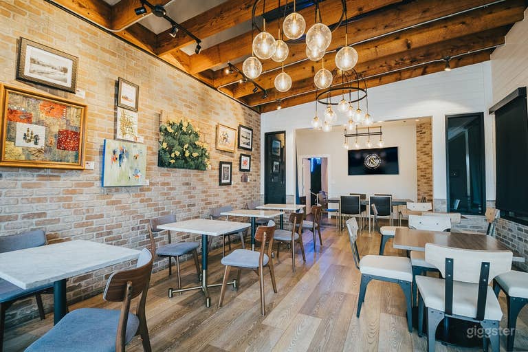  Sala de eventos + conferencia, ideal para reuniones/eventos grandes 