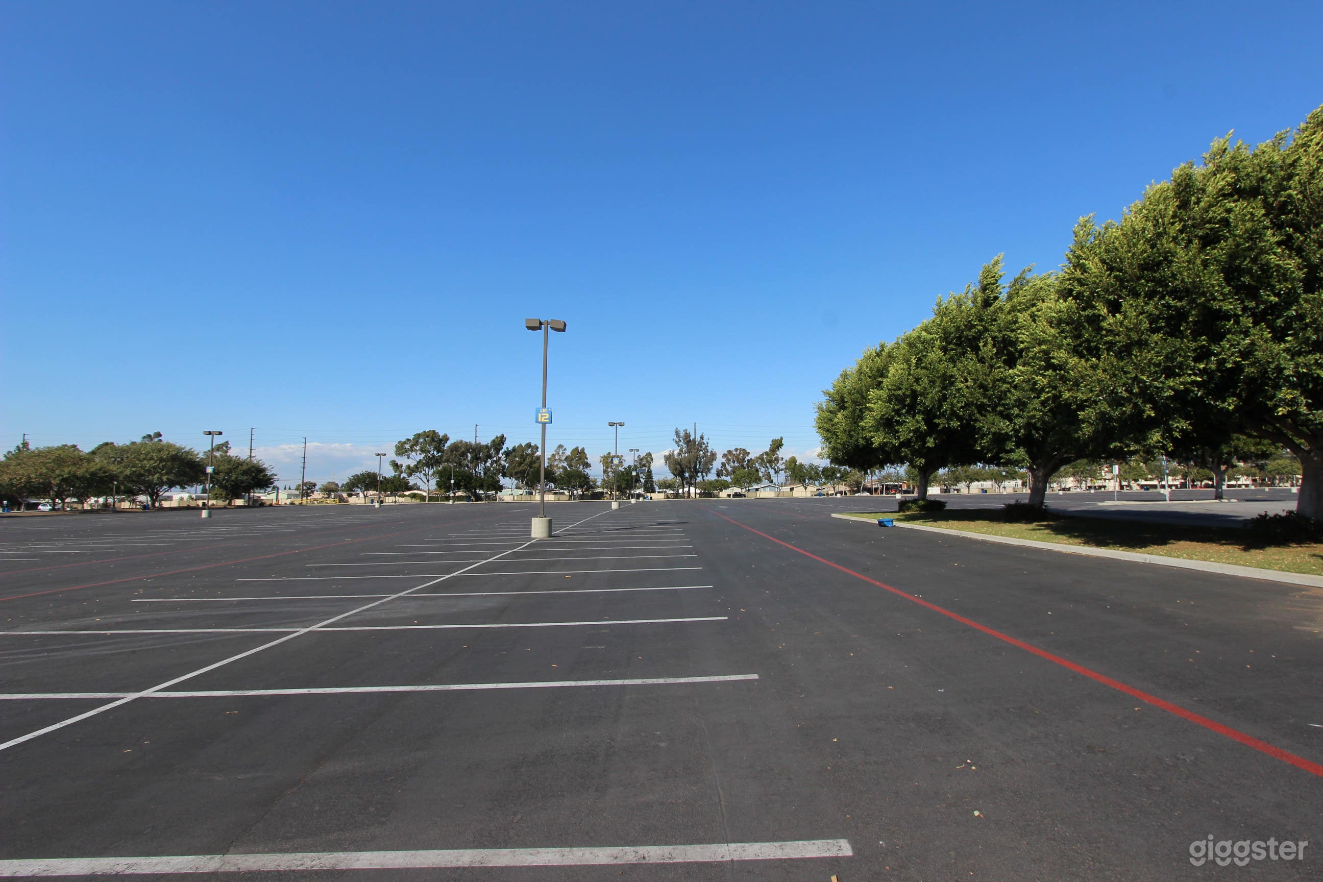 Parking Lot No.85 Photo 3