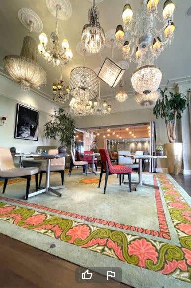  The Chandelier Room with Great Garden View 
