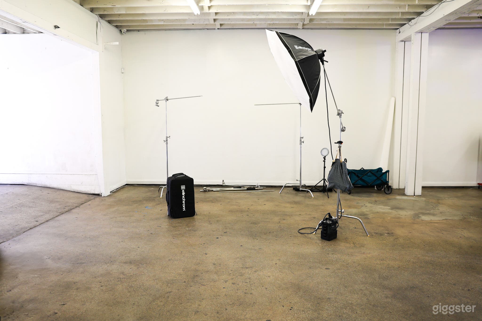 Open Studio Space + Outdoor Graffiti Warehouse Photo 1