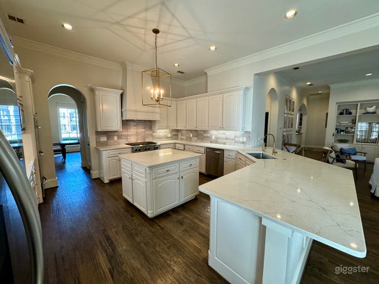  Light-Filled Park Cities Home with a Dream Kitchen 