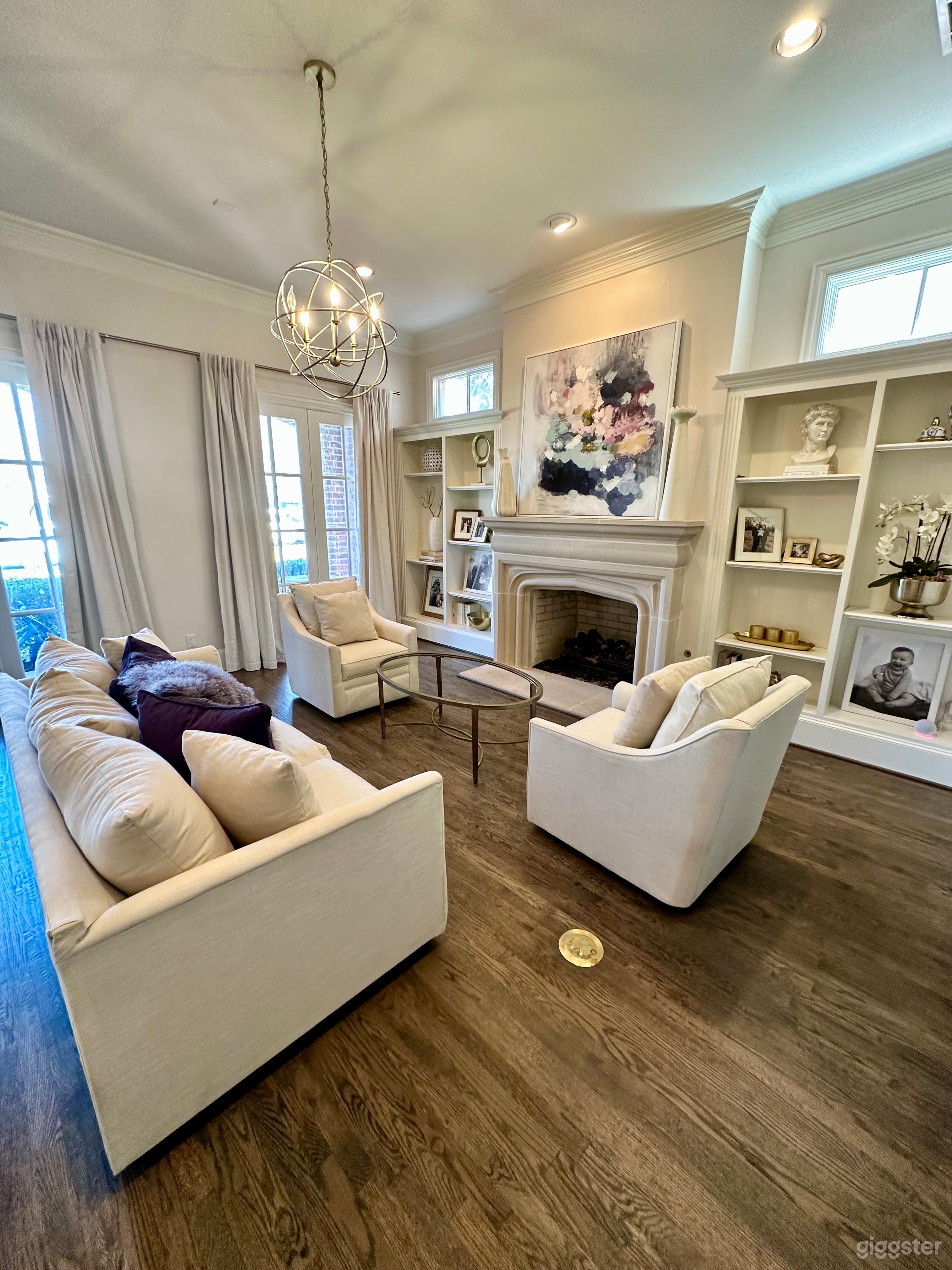 Light-Filled Park Cities Home with a Dream Kitchen Photo 1