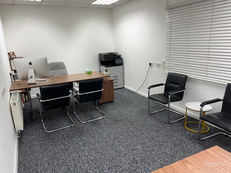  Bright Office for Private Work, Meetings or Podcast 