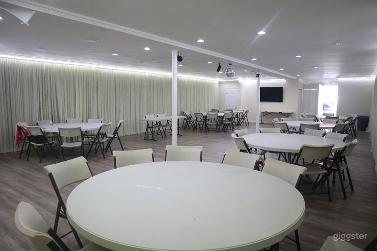  Cafeteria Dining hall  