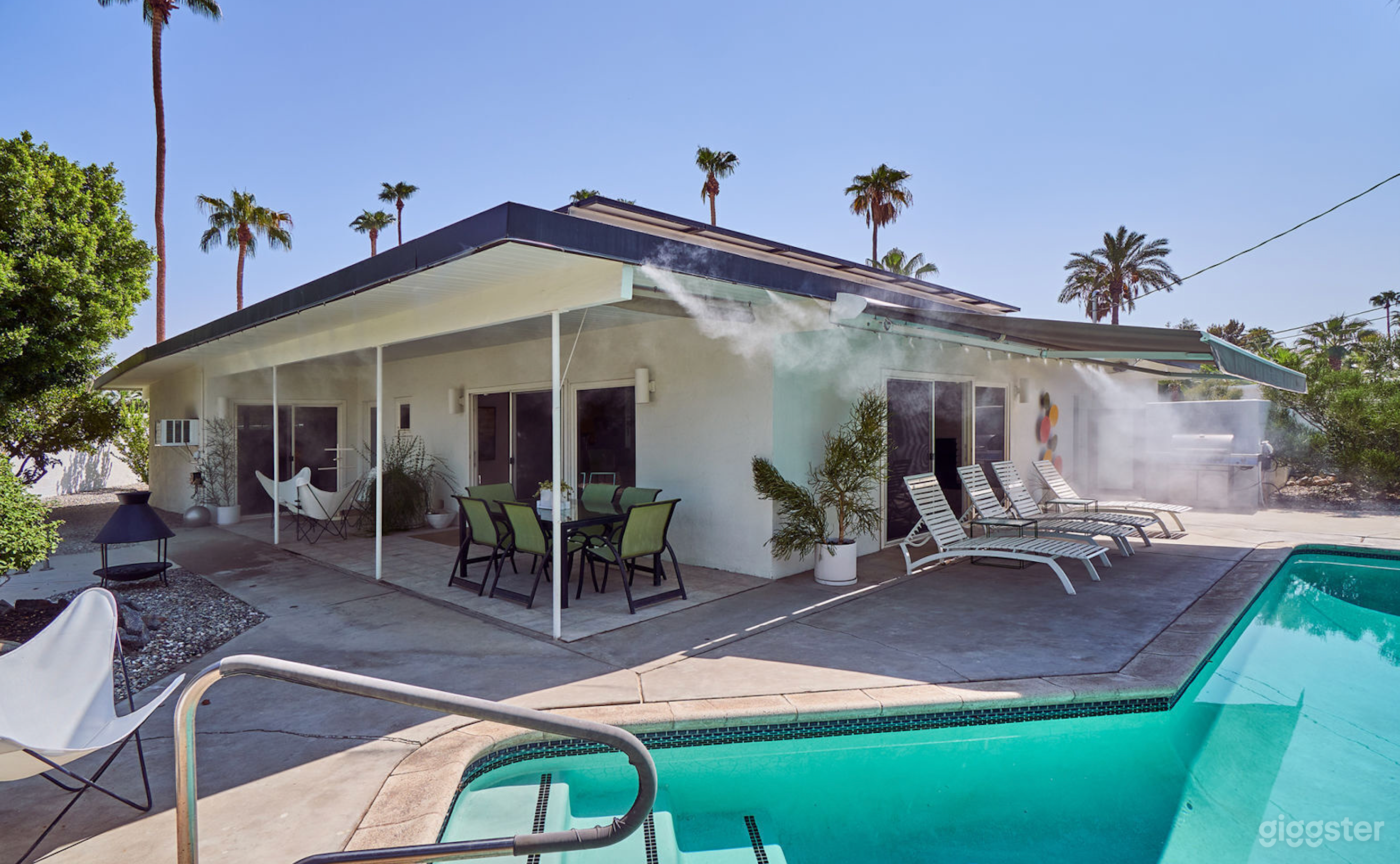 A Mid-Century, Modern Pool Retreat Photo 2