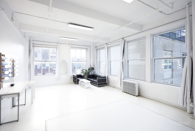  22C  Affordable Manhattan Daylight Free EQ 