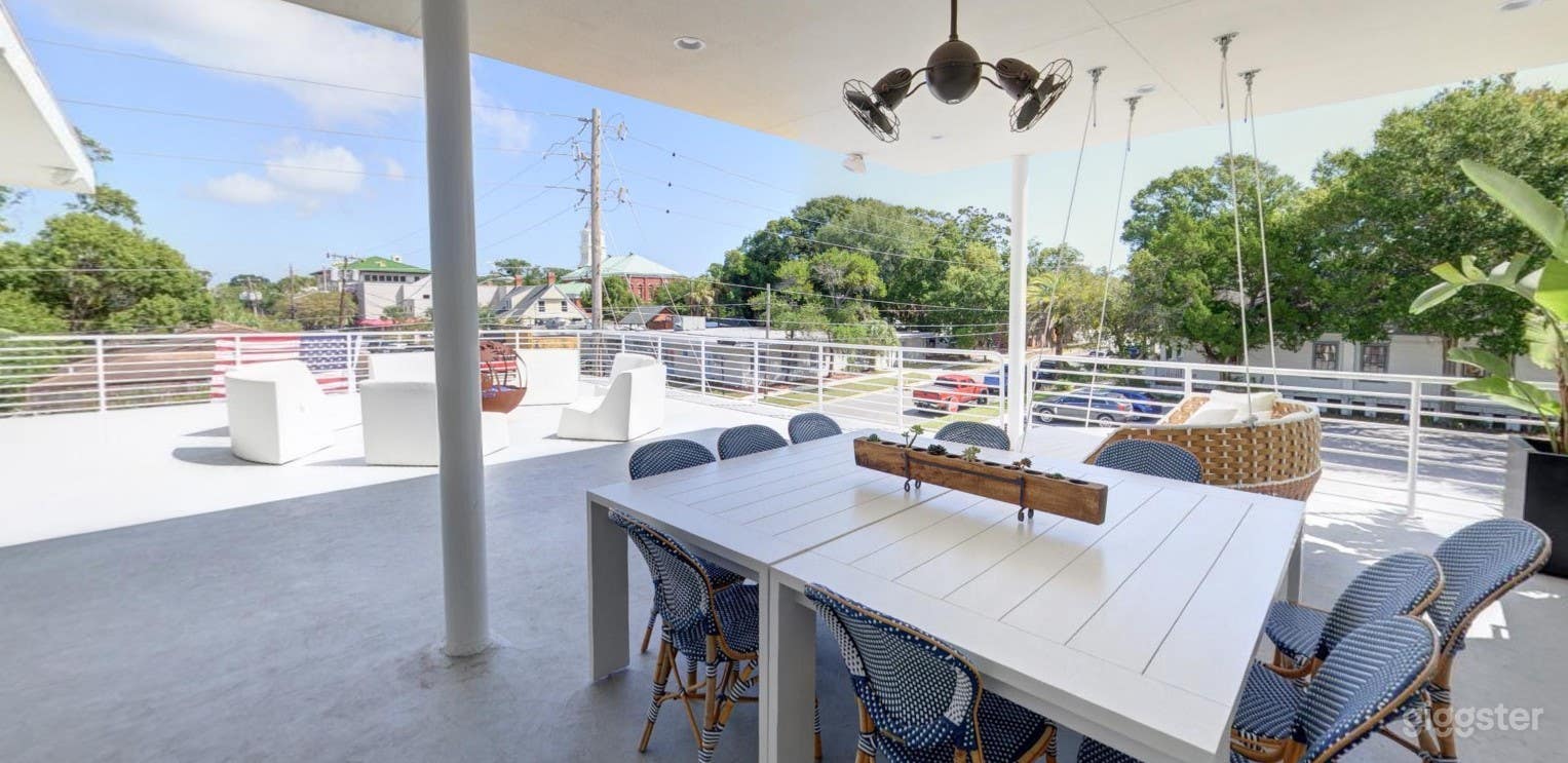 Bright Upstairs Venue in Fernandina Beach Photo 1