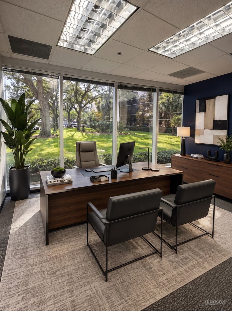  Bureau privé entièrement meublé 