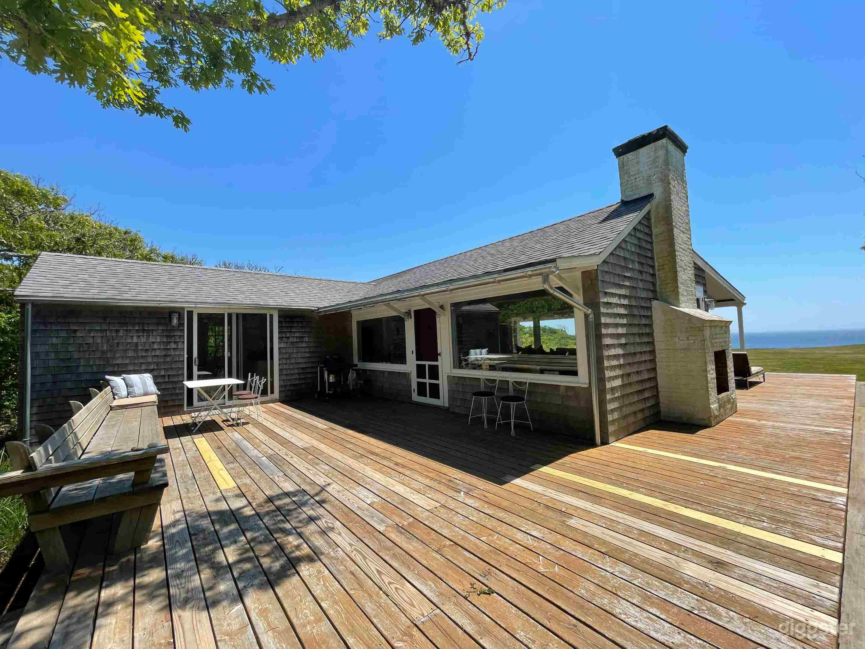 Breathtaking Private Beach in Chilmark Photo 1