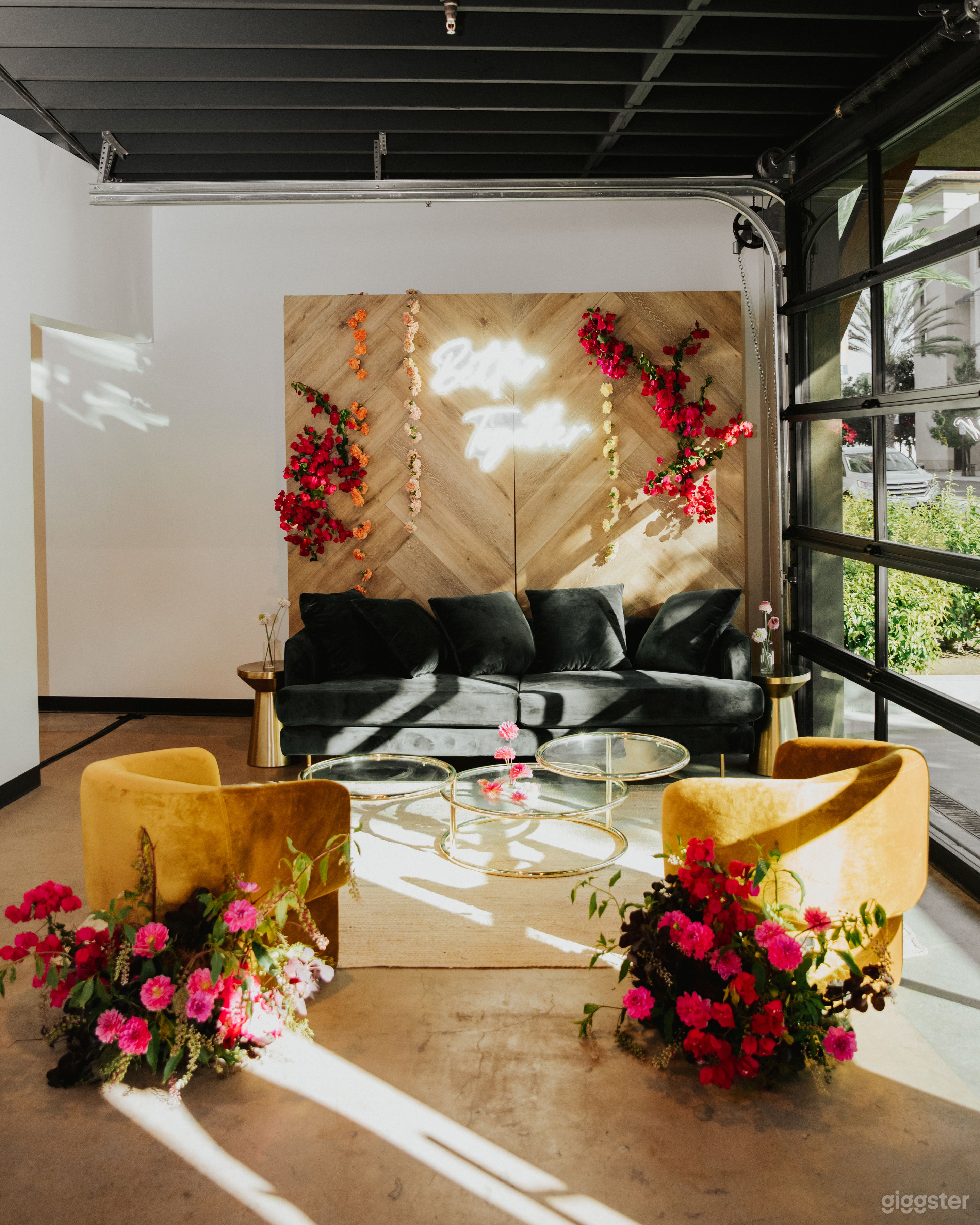 Simple and Elegant Space in Downtown Vista, CA Photo 2