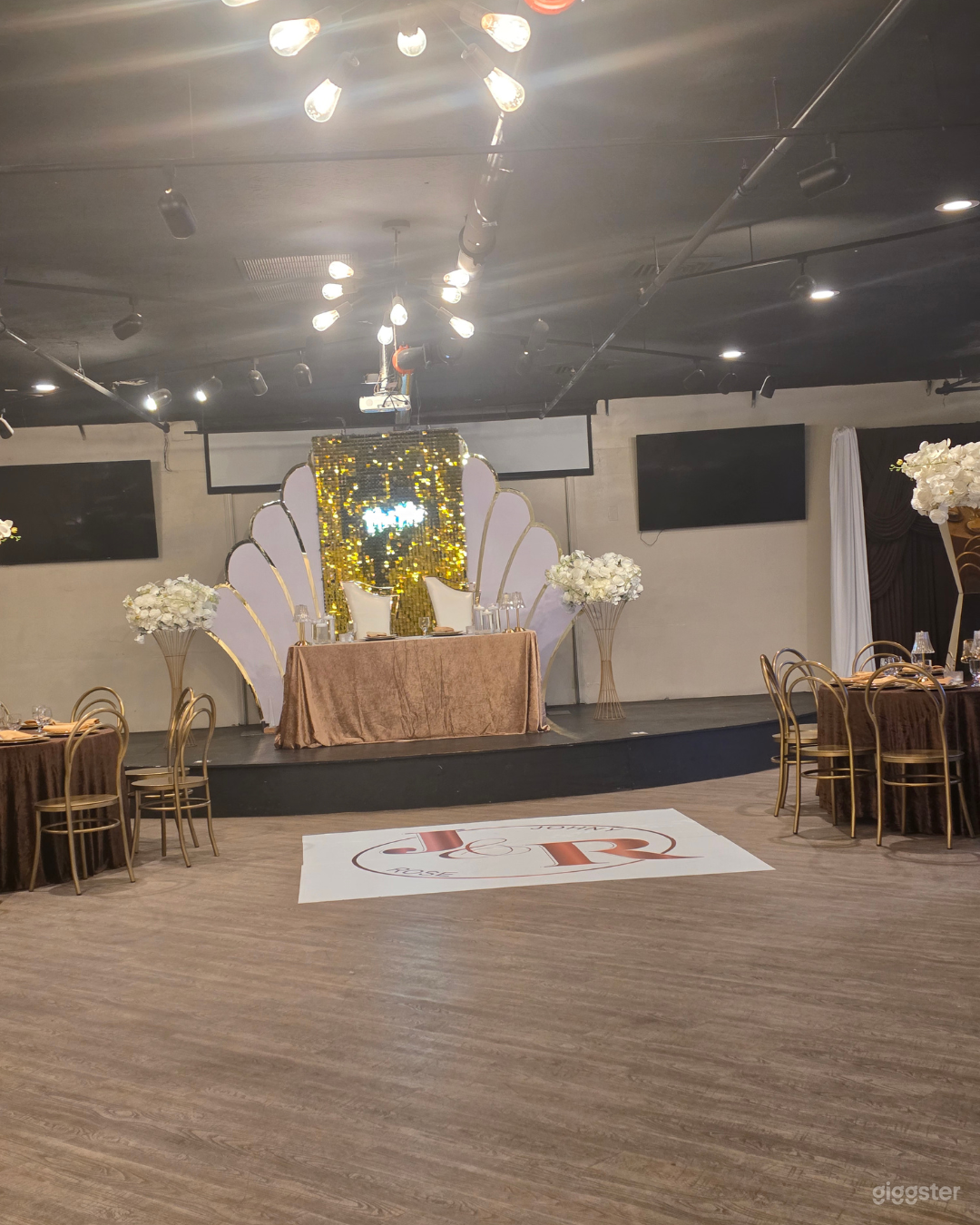 Versatile Elegant Event Space for Any Celebration Photo 4