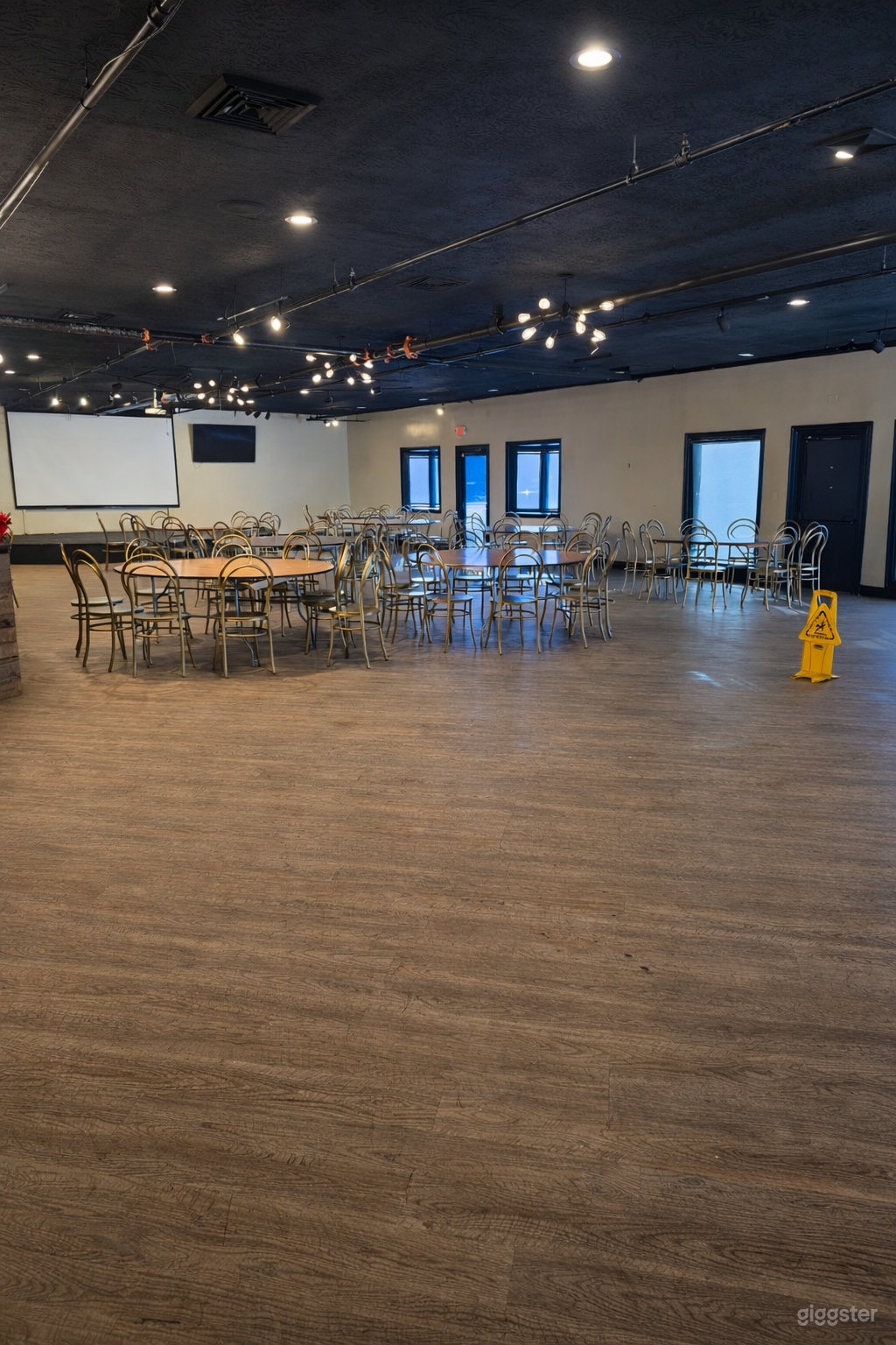 Versatile Elegant Event Space for Any Celebration Photo 3