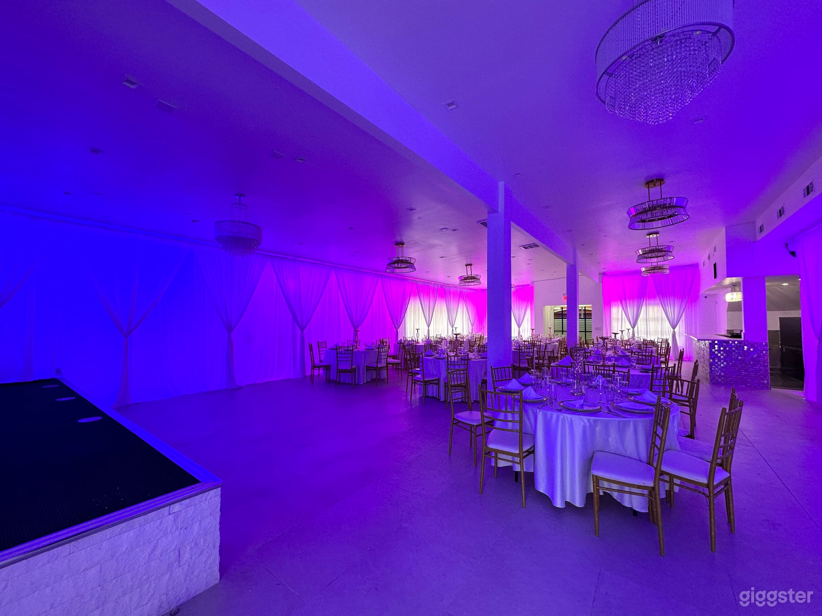 Charming and Spacious Hall for events Photo 4