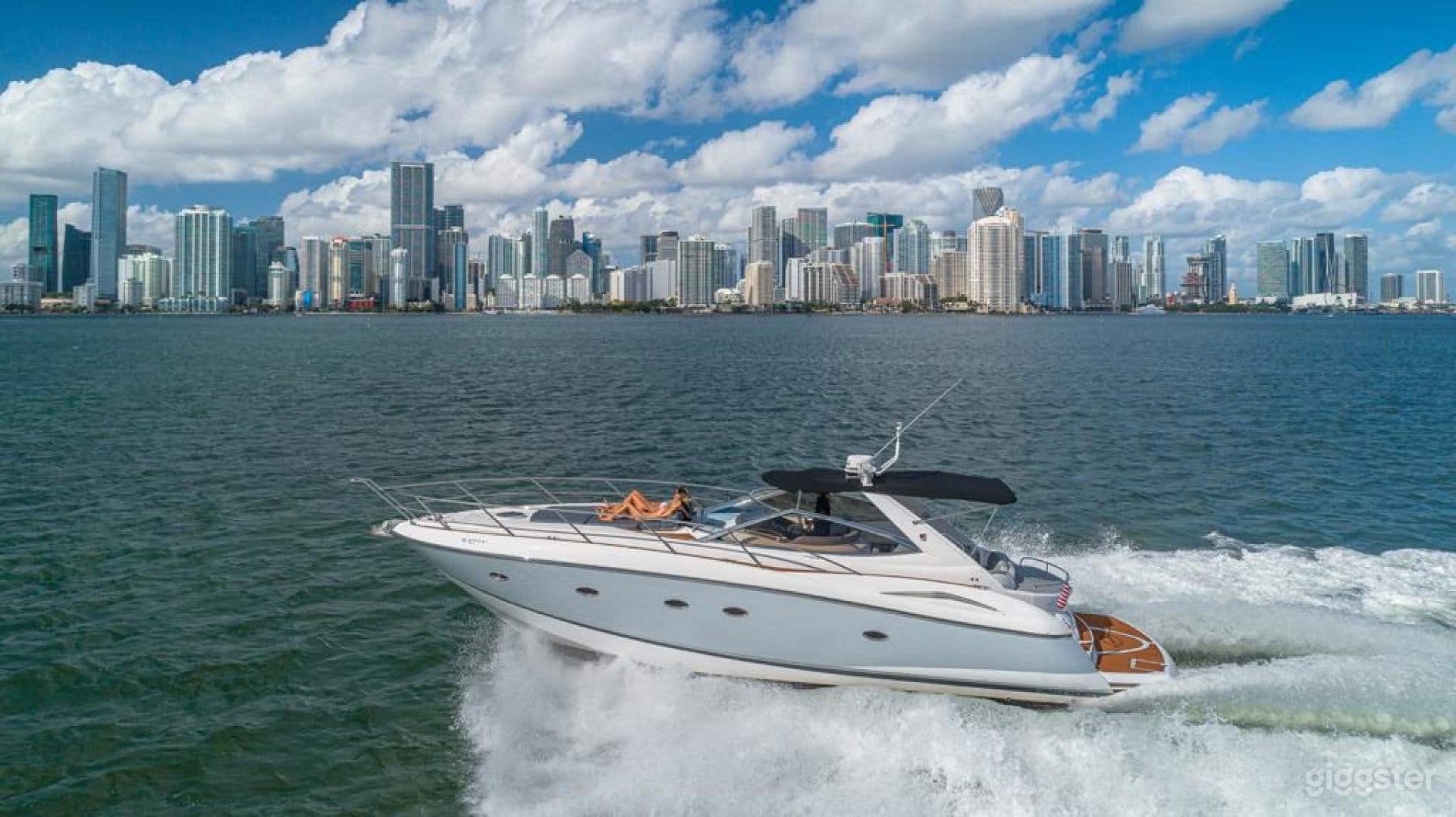 48' SUNSEEKER YACHT Photo 1