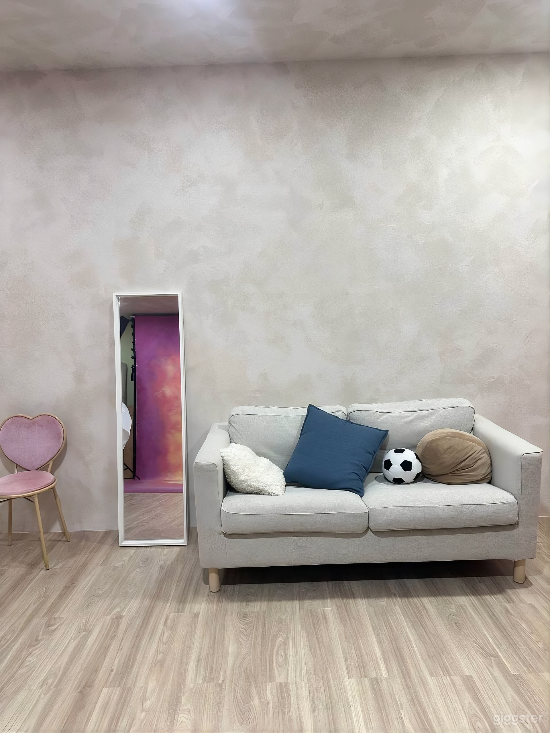 Flexible Cozy Studio in SG Photo 4