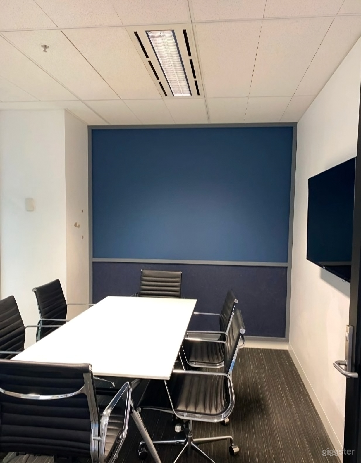 Baw Baw I Meeting Room for 6 person Photo 3