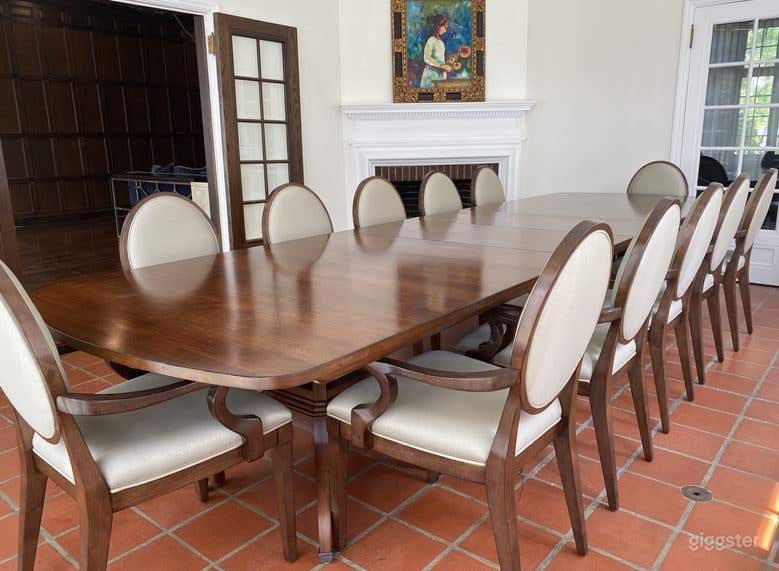 A Classic Cocktail Lounge in Albany Photo 2