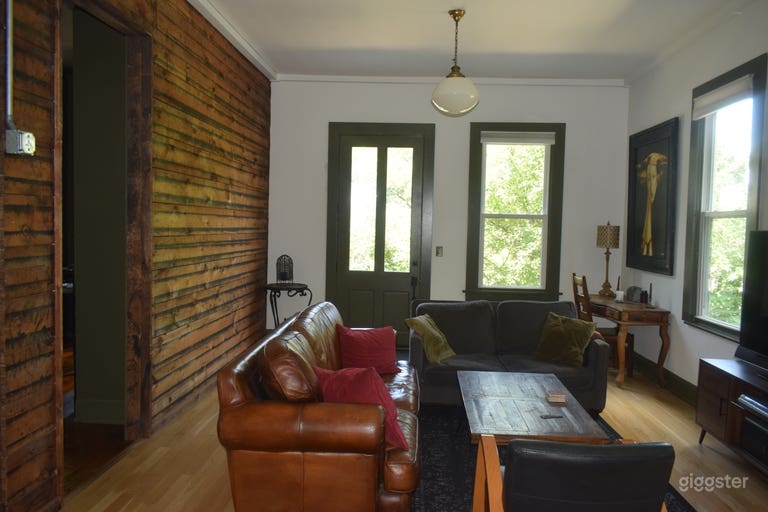  Spectacular Colonial With Tons Of Open Space 