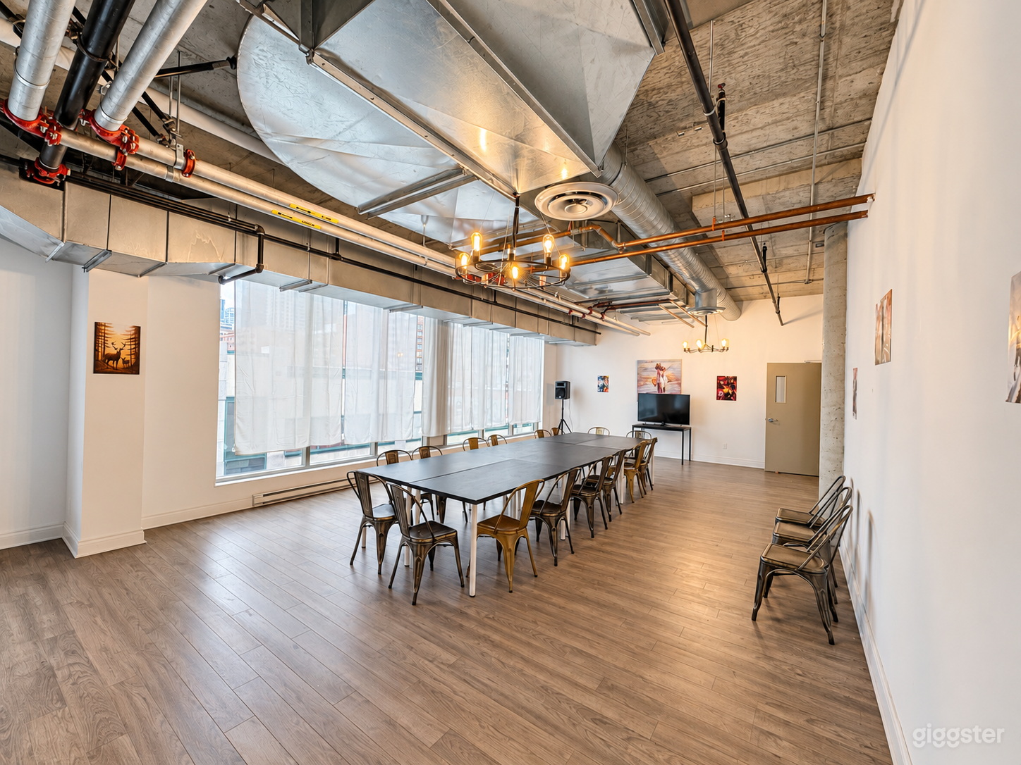 Game room with bar, up to 500 guests, 12,000 sq ft downtown Photo 3