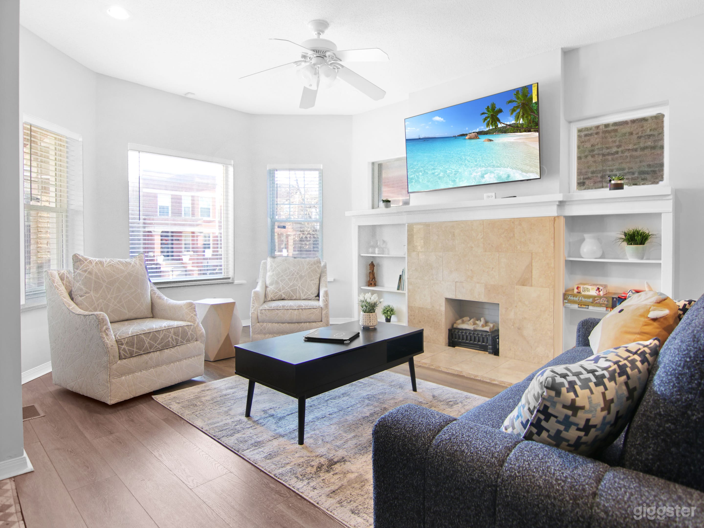 Bright &amp; Cozy 3-Bedroom Apartment with Open Layout Photo 1