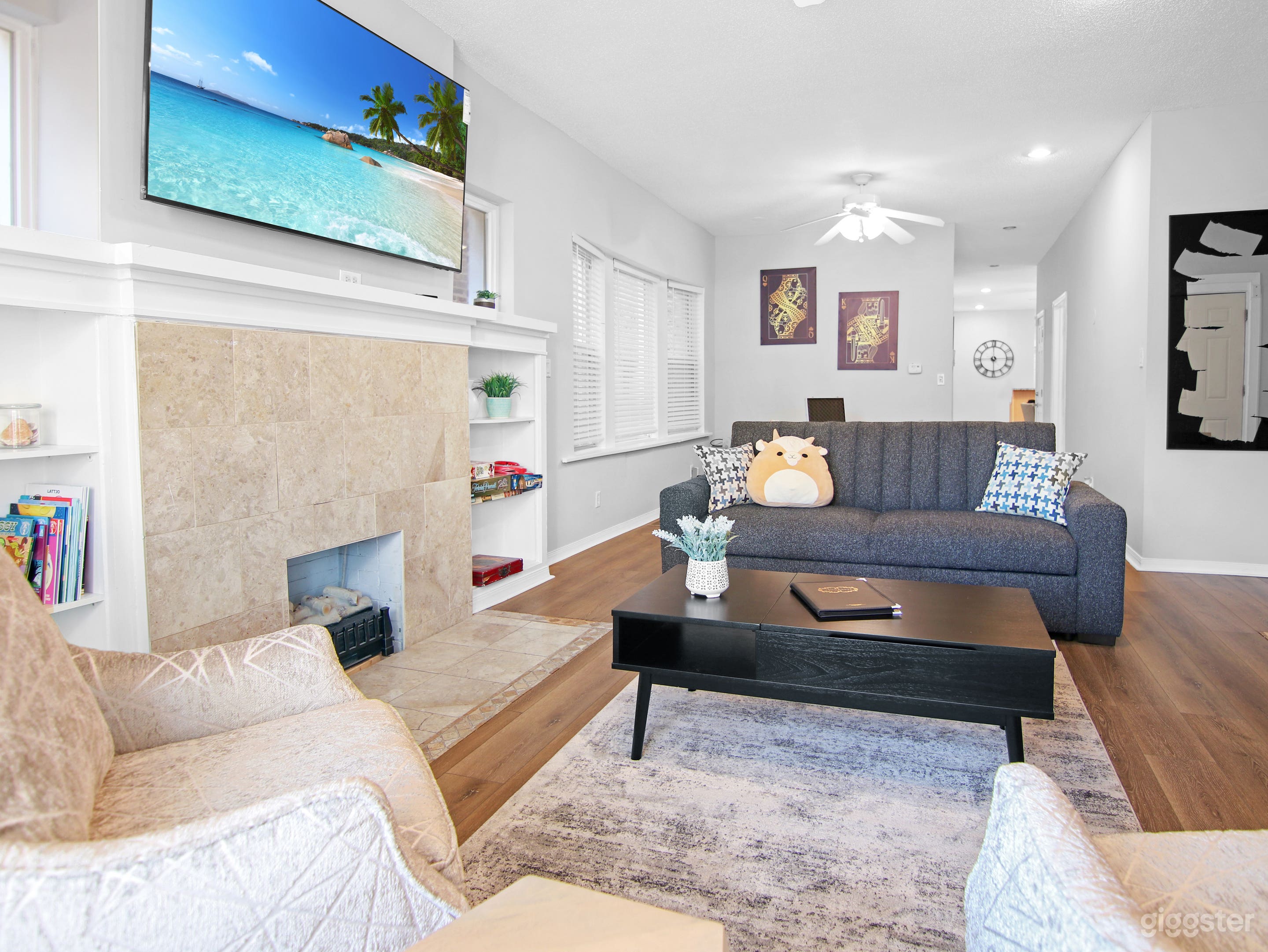 Bright &amp; Cozy 3-Bedroom Apartment with Open Layout Photo 2