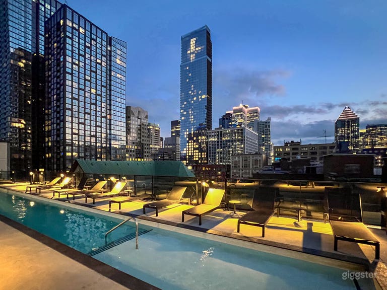  Spectacular 57th-Floor Penthouse with Panaromic City Views 