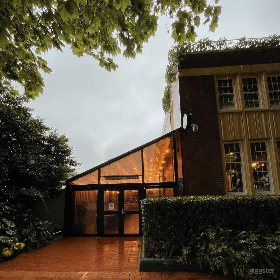 Atmospheric and Cozy Pub in Rotorua Photo 3